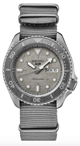 SRPG61 5 Sports SKX Sports Style