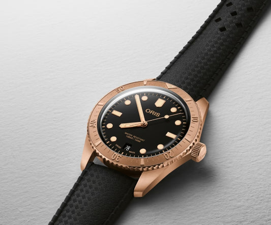 Divers Sixty‑Five Date
